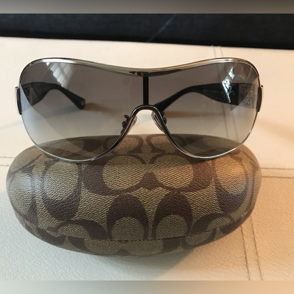 Coach HC7005B L016 Reagan Sunglasses